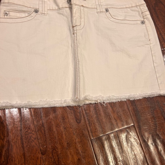 Woman's size 10 Guess denim mini skirt London jean denim mini skirt Y2K stretch - Picture 5 of 8